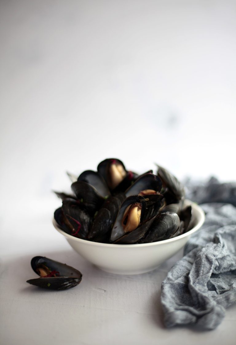 Moule au vin blanc et à la monarde